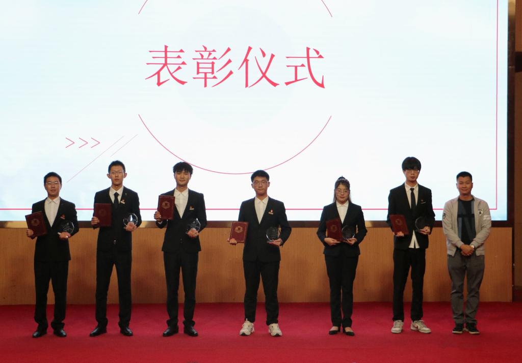 英国上市公司365