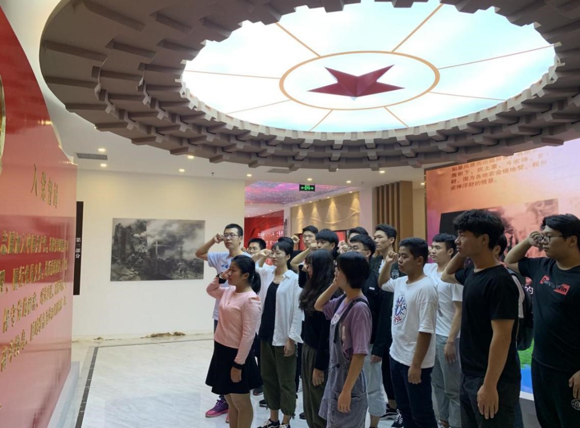 英国上市公司365