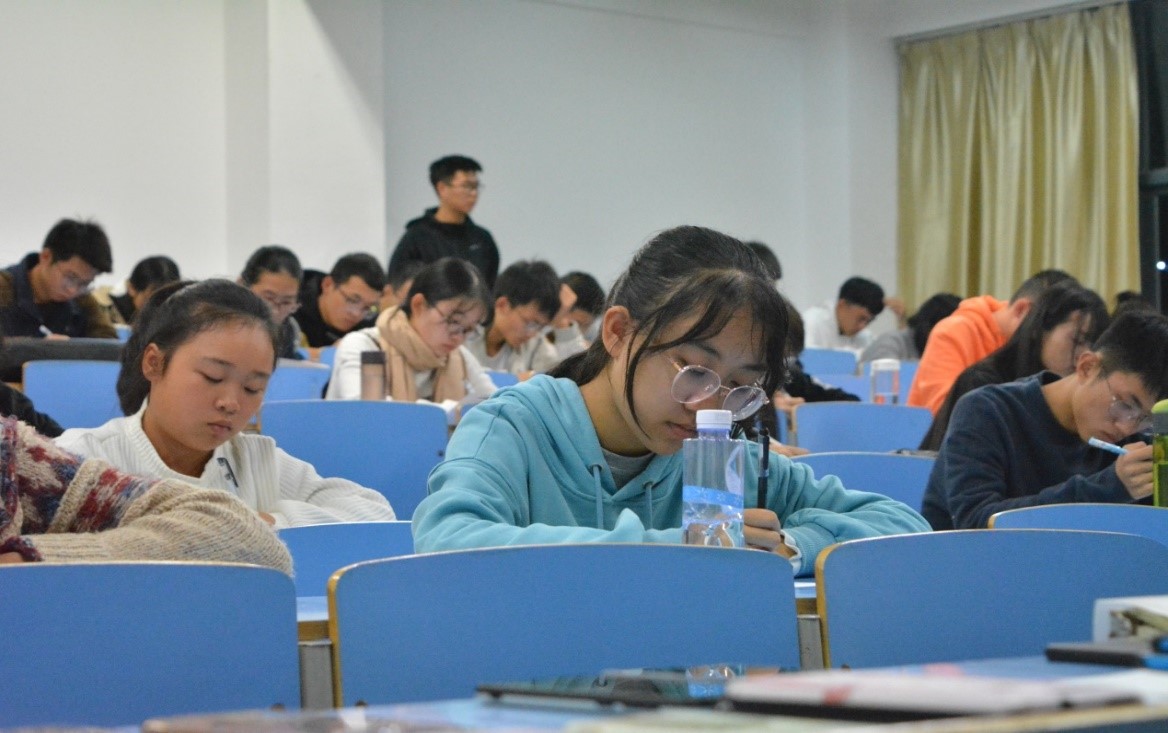 英国上市公司365